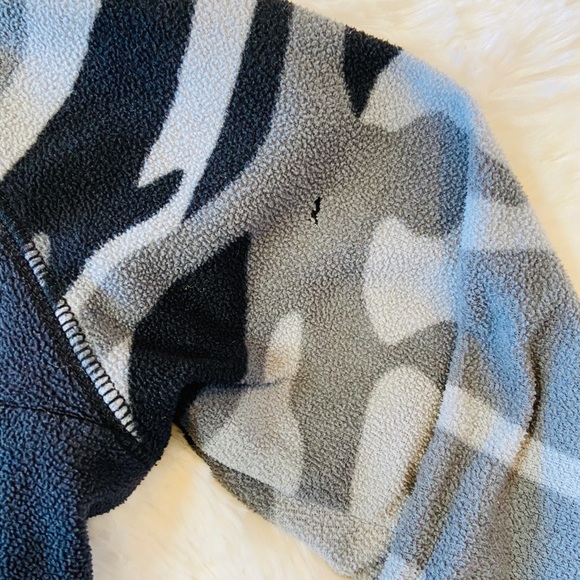 Columbia Fleece Pullover - Picture 5 of 6